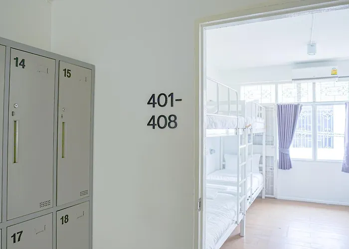 旅馆 Piccolo Sukhumvit Hostel- Self Check-in After 6 Pm 曼谷