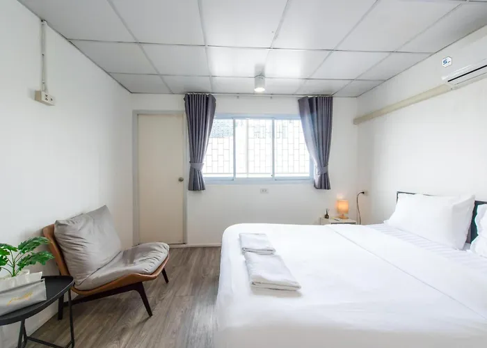 Piccolo Sukhumvit Hostel- Self Check-in After 6 Pm *