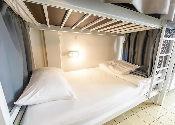 旅馆 Piccolo Sukhumvit Hostel- Self Check-in After 6 Pm 曼谷