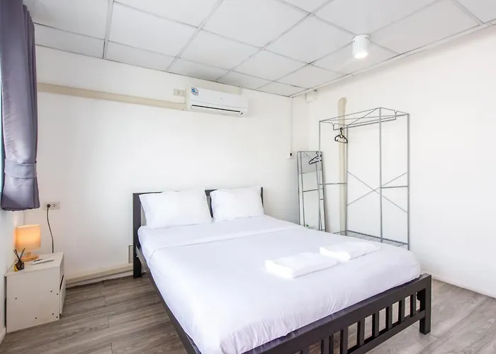 Piccolo Sukhumvit Hostel- Self Check-in After 6 Pm 旅馆
