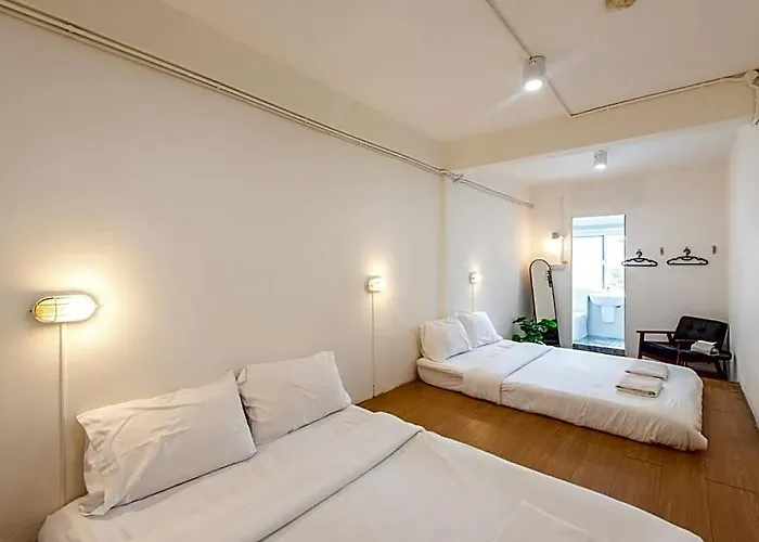 Piccolo Sukhumvit Hostel- Self Check-in After 6 Pm *